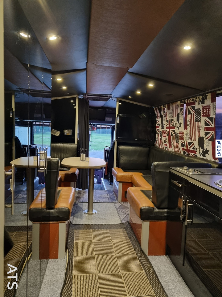 VOLVO B10M-70B Motorhome / Snowmobile bus with rear lift - Kombi avtodom: slika 4 VOLVO B10M-70B Motorhome / Snowmobile bus with rear lift - Kombi avtodom: slika 4