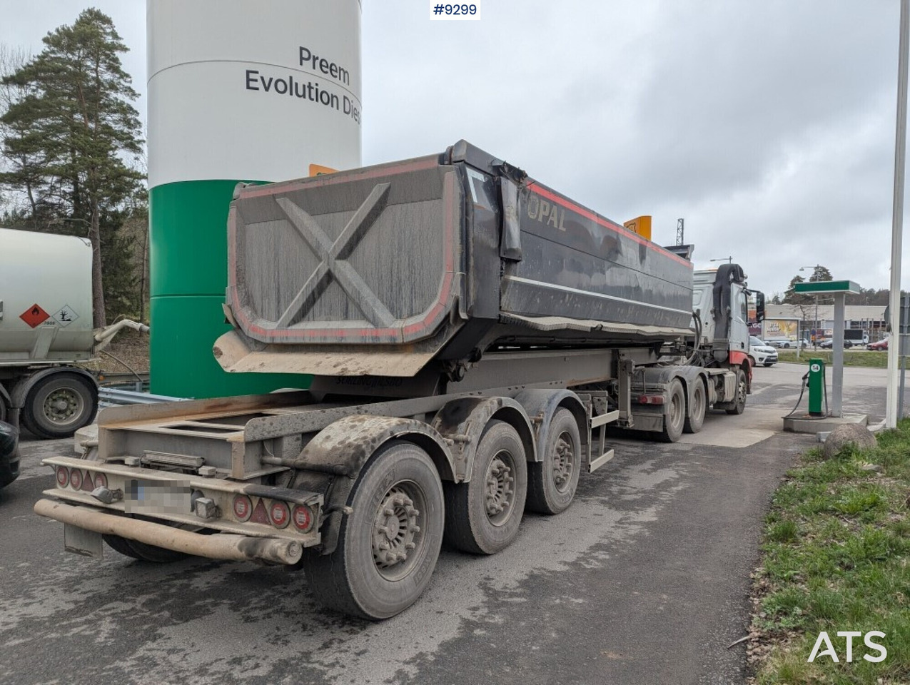 Tractor Unit Mercedes-Benz Arocs 3351 6x4 with tipper trailer - Vlačilec: slika 4 Tractor Unit Mercedes-Benz Arocs 3351 6x4 with tipper trailer - Vlačilec: slika 4