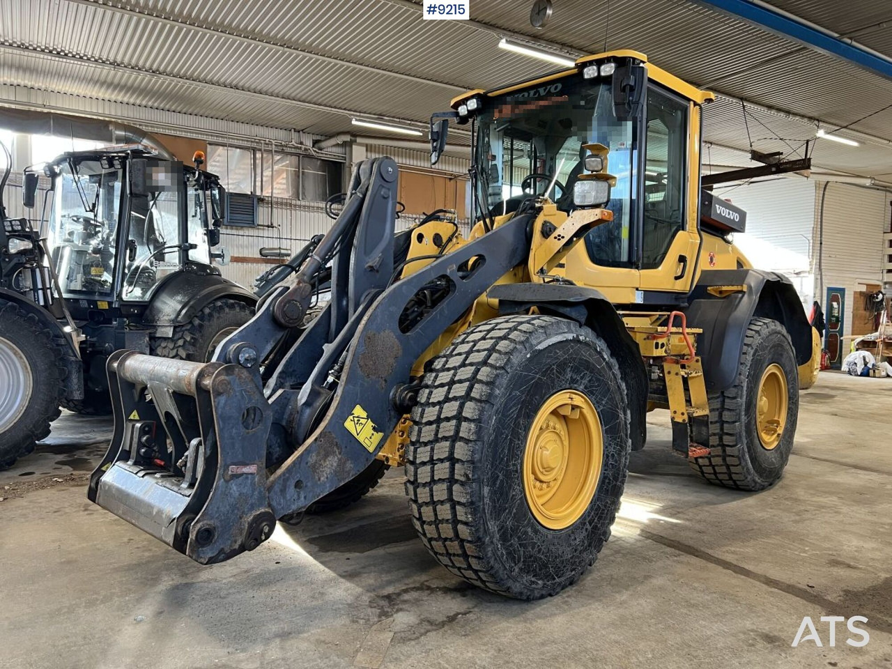 Volvo L 90 H Wheel loader (VIDEO) - Kolesni nakladalec: slika 3 Volvo L 90 H Wheel loader (VIDEO) - Kolesni nakladalec: slika 3