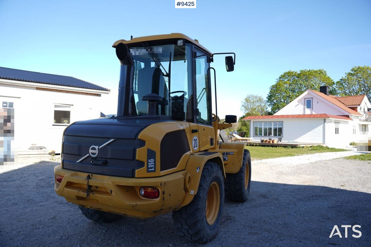 Volvo L35 G with implements (VIDEO) - Kolesni nakladalec: slika 3 Volvo L35 G with implements (VIDEO) - Kolesni nakladalec: slika 3
