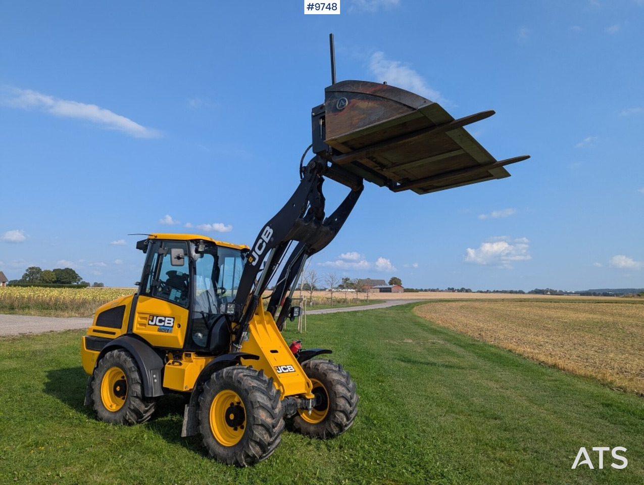 Wheel loader JCB 409 Stage V Nordic Edition 40km/h with attachments - Kolesni nakladalec: slika 2 Wheel loader JCB 409 Stage V Nordic Edition 40km/h with attachments - Kolesni nakladalec: slika 2