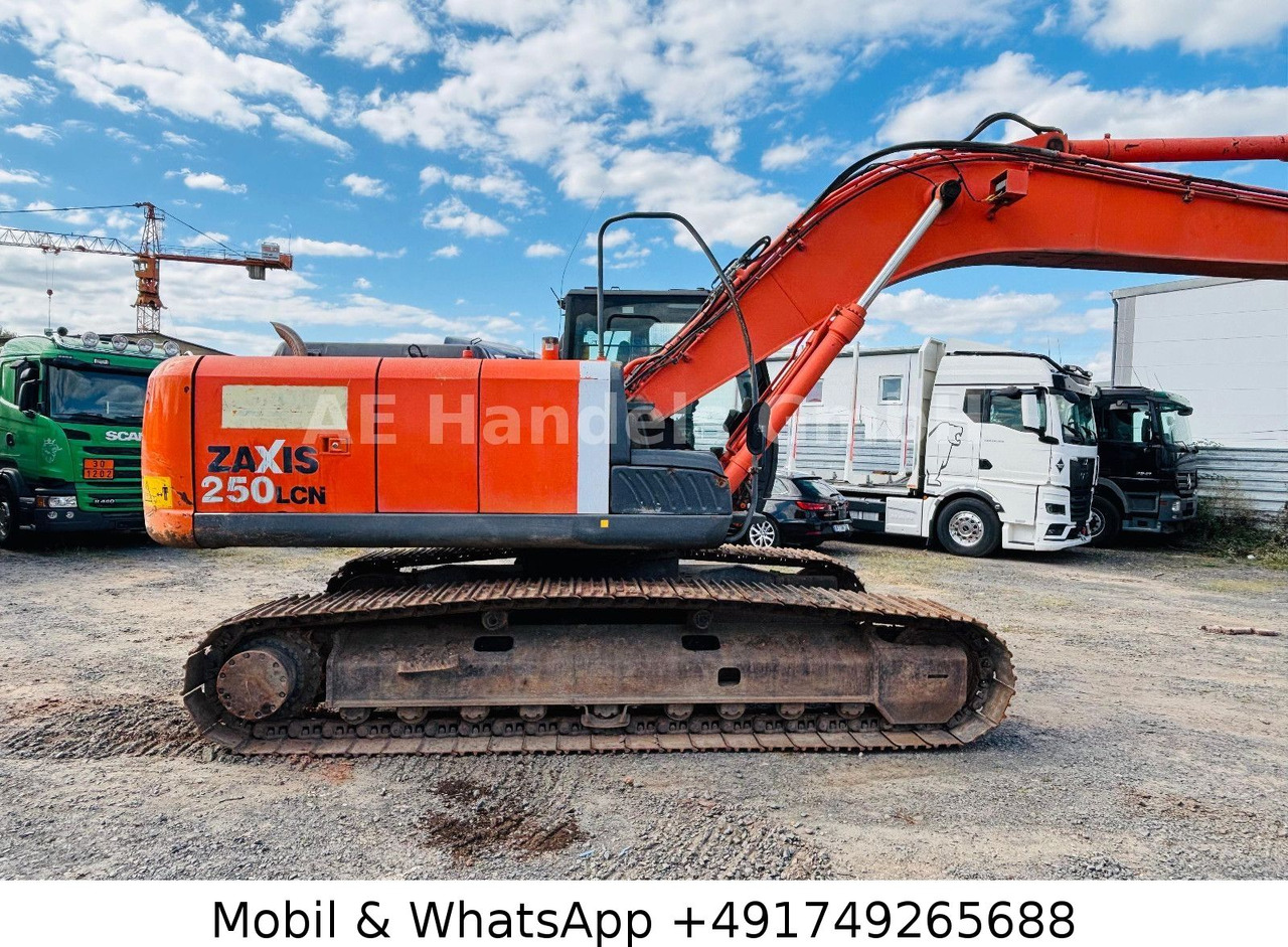 Hitachi ZX250LCN-3 *16.800 STD/Monoausleger/OilQuick - Bager goseničar: slika 4 Hitachi ZX250LCN-3 *16.800 STD/Monoausleger/OilQuick - Bager goseničar: slika 4