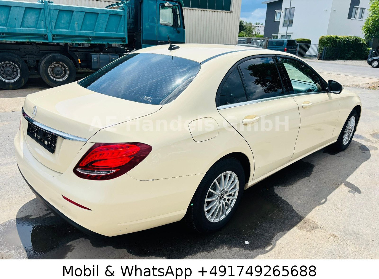 Mercedes-Benz E 220 d *Leder / Sitzheizung / Tempomat - Limuzina: slika 3 Mercedes-Benz E 220 d *Leder / Sitzheizung / Tempomat - Limuzina: slika 3