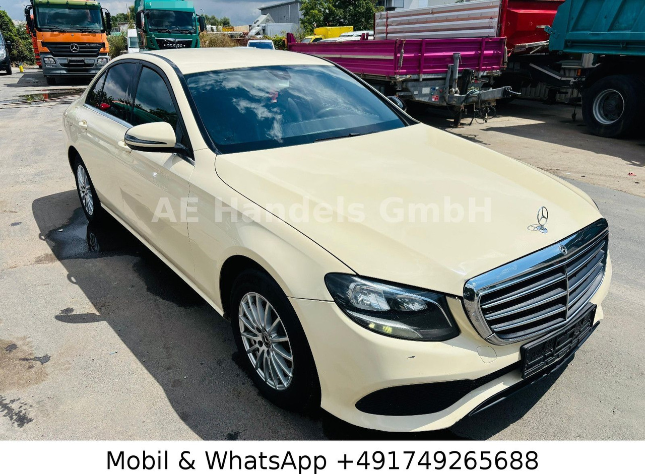 Mercedes-Benz E 220 d *Leder / Sitzheizung / Tempomat - Limuzina: slika 1 Mercedes-Benz E 220 d *Leder / Sitzheizung / Tempomat - Limuzina: slika 1