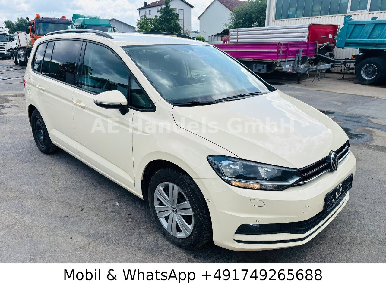 Volkswagen Touran *7-Sitzer/PDC/Navi/Elek.Heckklappe - Potniški kombi: slika 1 Volkswagen Touran *7-Sitzer/PDC/Navi/Elek.Heckklappe - Potniški kombi: slika 1