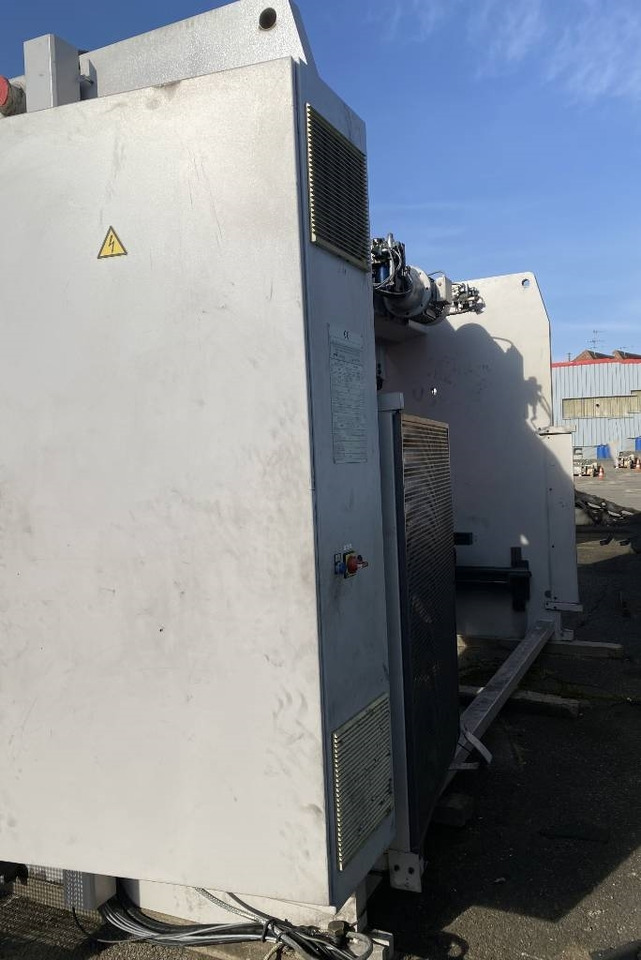 BEYELER Presse/Plieuse PR6 2000KNx4100MM endommagé - Strojno orodje: slika 4 BEYELER Presse/Plieuse PR6 2000KNx4100MM endommagé - Strojno orodje: slika 4