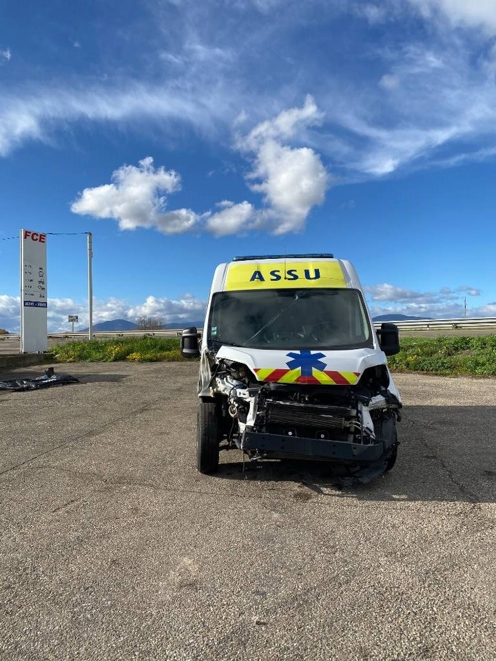 Fiat LES DAUPHINS/DUCATO TORINO 2.3M-Jet 160 endommagée - Drugi stroj: slika 2 Fiat LES DAUPHINS/DUCATO TORINO 2.3M-Jet 160 endommagée - Drugi stroj: slika 2