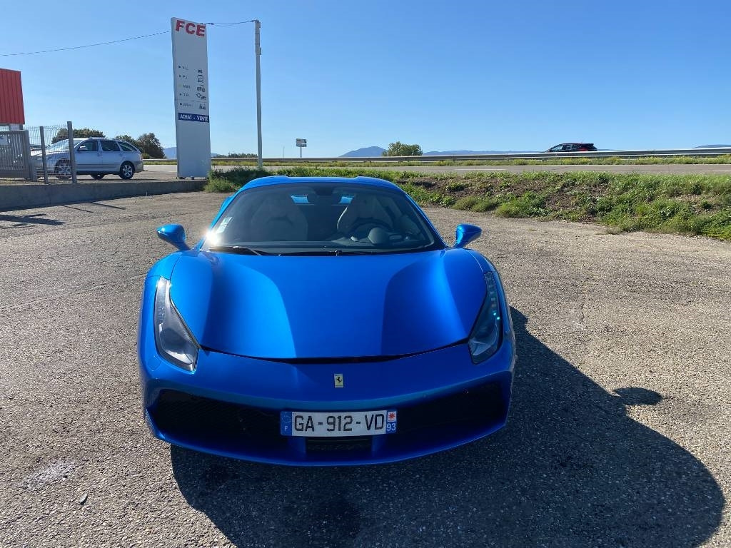 Ferrari 488 SPIDER -Carte Grise Française endommagé - Avtomobil: slika 3 Ferrari 488 SPIDER -Carte Grise Française endommagé - Avtomobil: slika 3