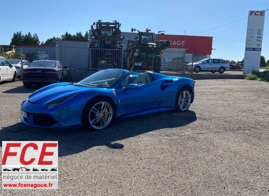Ferrari 488 SPIDER -Carte Grise Française endommagé - Avtomobil: slika 1 Ferrari 488 SPIDER -Carte Grise Française endommagé - Avtomobil: slika 1