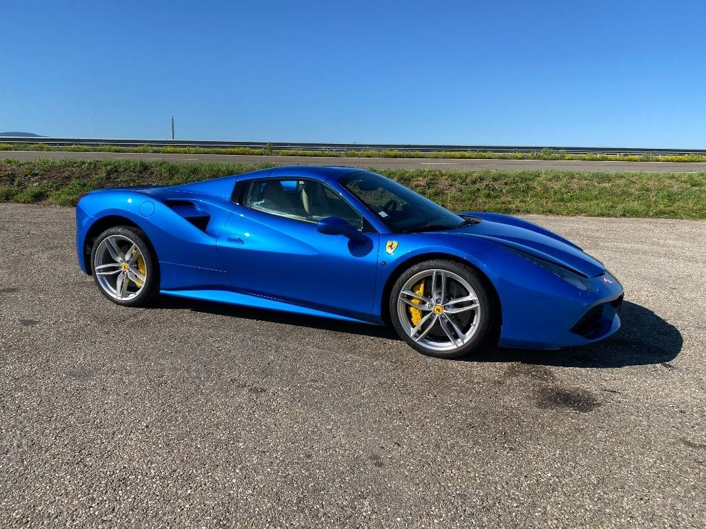 Ferrari 488 SPIDER -Carte Grise Française endommagé - Kabriolet: slika 4 Ferrari 488 SPIDER -Carte Grise Française endommagé - Kabriolet: slika 4