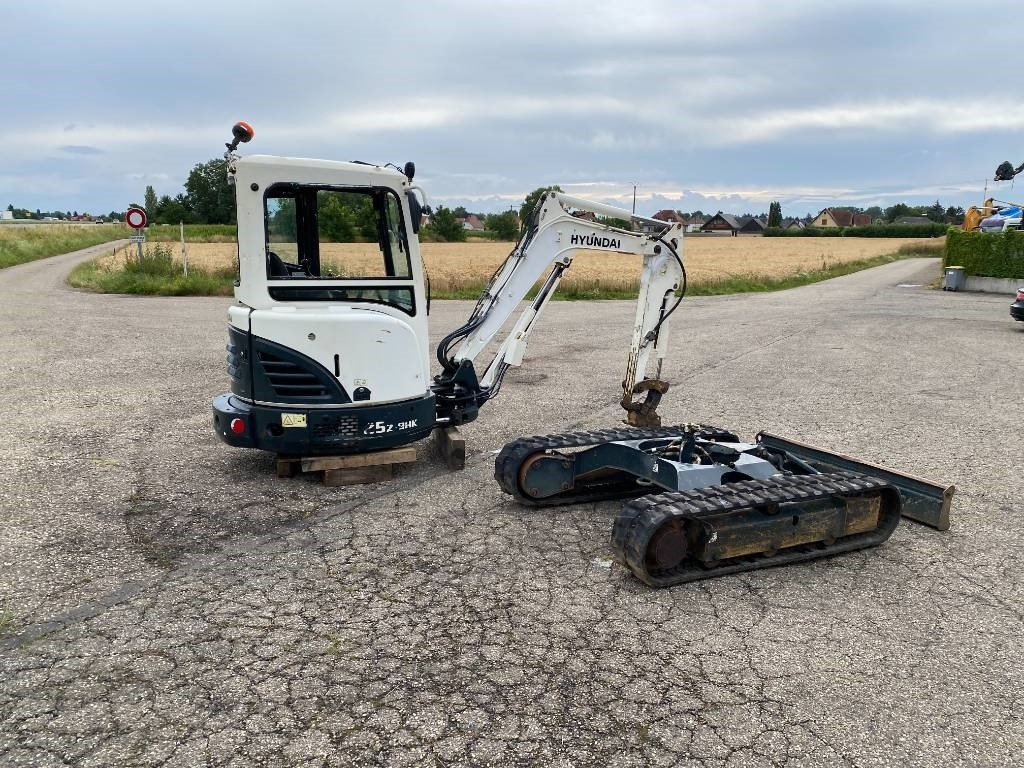 Hyundai ROBEX 25Z-9AK Certificat CE endommagée - Mini bager: slika 4 Hyundai ROBEX 25Z-9AK Certificat CE endommagée - Mini bager: slika 4