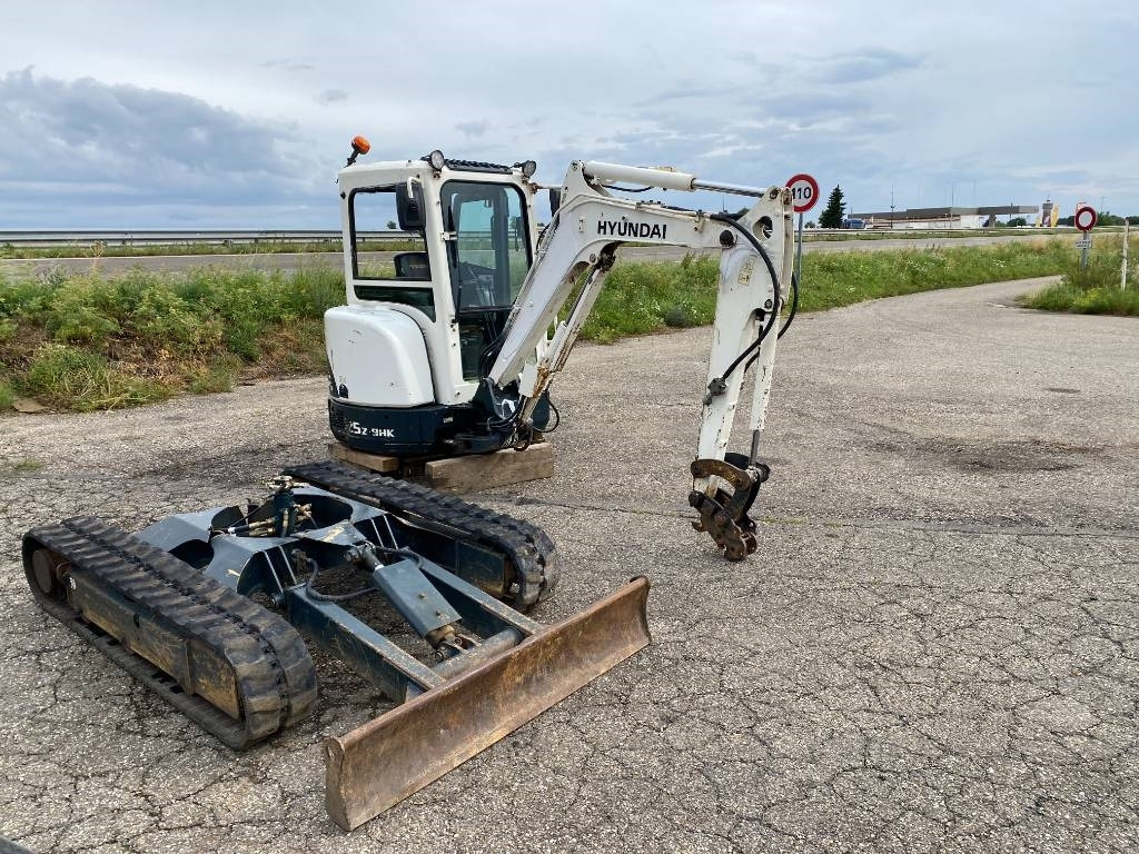 Hyundai ROBEX 25Z-9AK Certificat CE endommagée - Mini bager: slika 3 Hyundai ROBEX 25Z-9AK Certificat CE endommagée - Mini bager: slika 3
