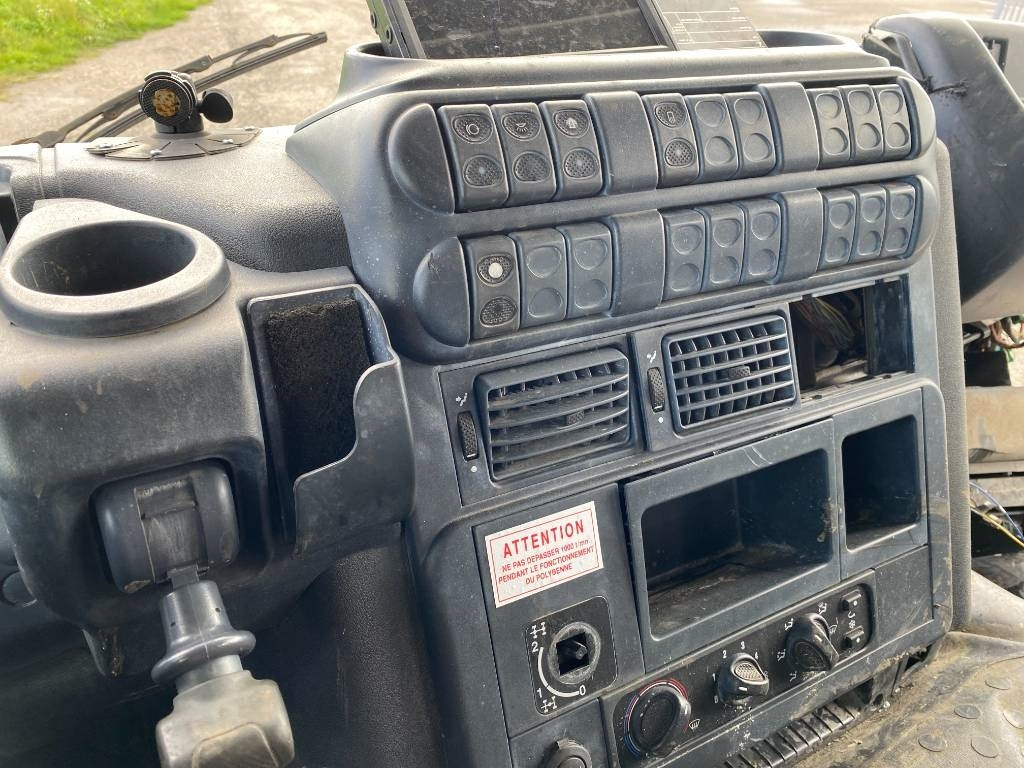 Kotalni prekucni tovornjak Iveco TRAKKER 410/EEV -PALFINGER PK13001-T18 endommagé: slika 43