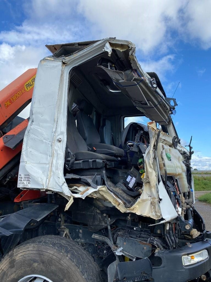 Kotalni prekucni tovornjak Iveco TRAKKER 410/EEV -PALFINGER PK13001-T18 endommagé: slika 19