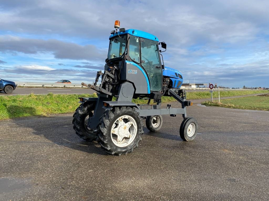Landini REX R70V Enjambeur a Grand dégagement endommagé - Traktor: slika 4 Landini REX R70V Enjambeur a Grand dégagement endommagé - Traktor: slika 4