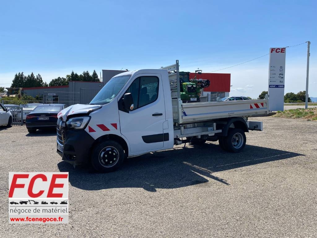 Renault MASTER 2.3 DCI 130/GRUAU endommagé - Dostavno vozilo s kesonom: slika 1 Renault MASTER 2.3 DCI 130/GRUAU endommagé - Dostavno vozilo s kesonom: slika 1