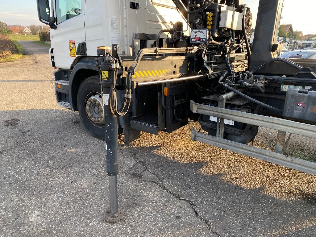 Kotalni prekucni tovornjak Scania P360/HYVALIFT/HIAB 144B a réparer: slika 42 Kotalni prekucni tovornjak Scania P360/HYVALIFT/HIAB 144B a réparer: slika 42