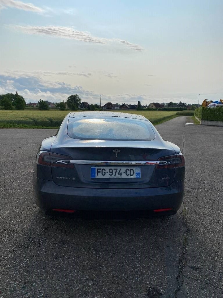 Tesla MODEL S 100D Carte Grise Française endommagée - Avtomobil: slika 5 Tesla MODEL S 100D Carte Grise Française endommagée - Avtomobil: slika 5