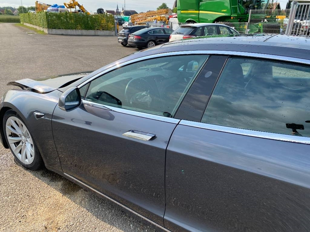 Avtomobil Tesla MODEL S 100D Carte Grise Française endommagée: slika 25