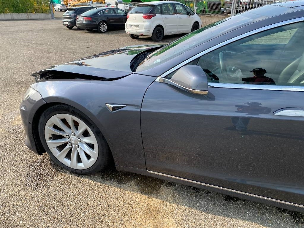 Avtomobil Tesla MODEL S 100D Carte Grise Française endommagée: slika 24