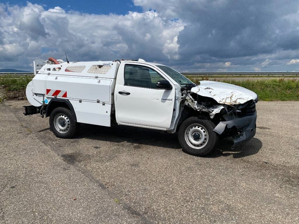 Toyota HILUX 2.4 D4D /MINIMAX COMBINE LONGWAY endommagé - Vakuumski tovornjak: slika 3 Toyota HILUX 2.4 D4D /MINIMAX COMBINE LONGWAY endommagé - Vakuumski tovornjak: slika 3