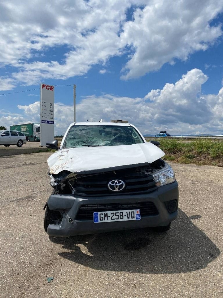 Toyota HILUX 2.4 D4D /MINIMAX COMBINE LONGWAY endommagé - Vakuumski tovornjak: slika 2 Toyota HILUX 2.4 D4D /MINIMAX COMBINE LONGWAY endommagé - Vakuumski tovornjak: slika 2
