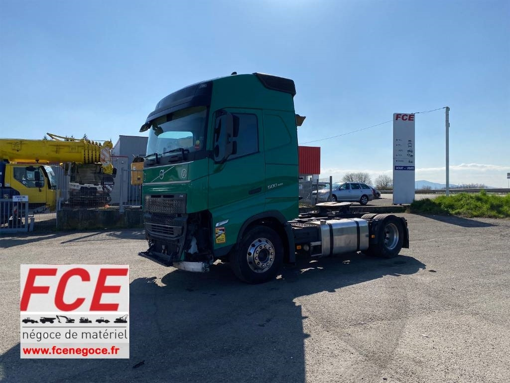 Volvo FH 500 I-save GLOBETROTTER 1er Main endommagé - Vlačilec: slika 1 Volvo FH 500 I-save GLOBETROTTER 1er Main endommagé - Vlačilec: slika 1