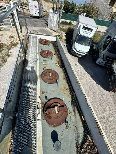 Renault MIDLUM 210 CITERNE MERCERON 11000 L 4 COMPARTIMENTS - Tovornjak cisterna: slika 4 Renault MIDLUM 210 CITERNE MERCERON 11000 L 4 COMPARTIMENTS - Tovornjak cisterna: slika 4