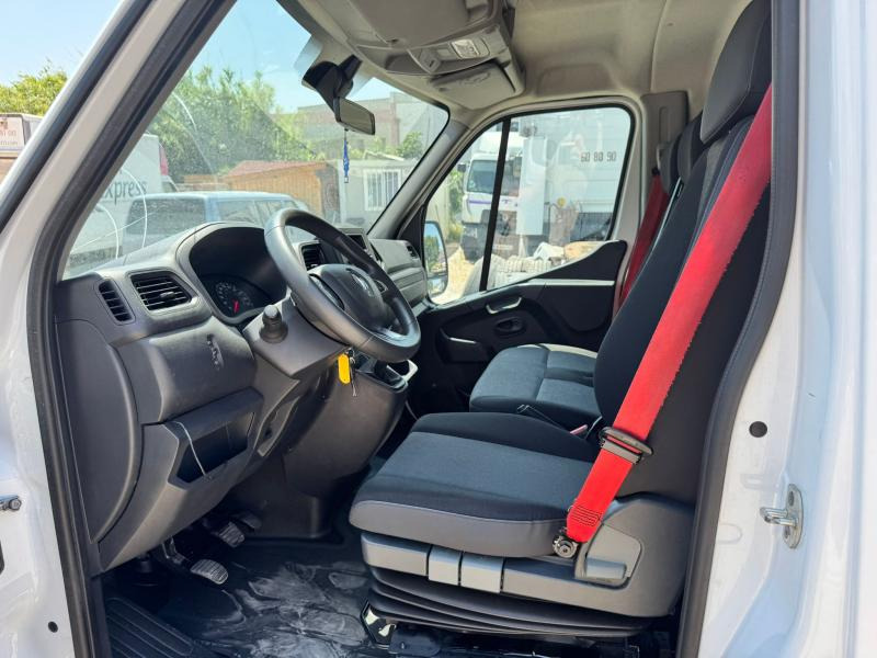 Dostavno vozilo z zabojnikom Renault Master 2.5 DCI 150: slika 15