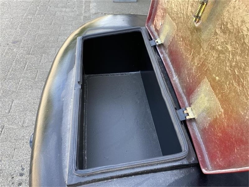 Case IH Frontvægtklods 1200 kg - Protiutež: slika 2 Case IH Frontvægtklods 1200 kg - Protiutež: slika 2