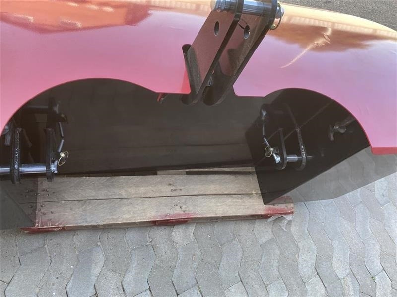 Case IH Frontvægtklods 1500 kg - Protiutež: slika 3 Case IH Frontvægtklods 1500 kg - Protiutež: slika 3