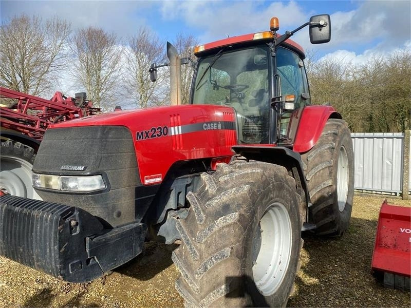 Traktor Case IH Magnum MX 230: slika 1