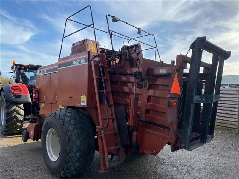 Hesston 4900 - Balirka za kvadratne bale: slika 4 Hesston 4900 - Balirka za kvadratne bale: slika 4