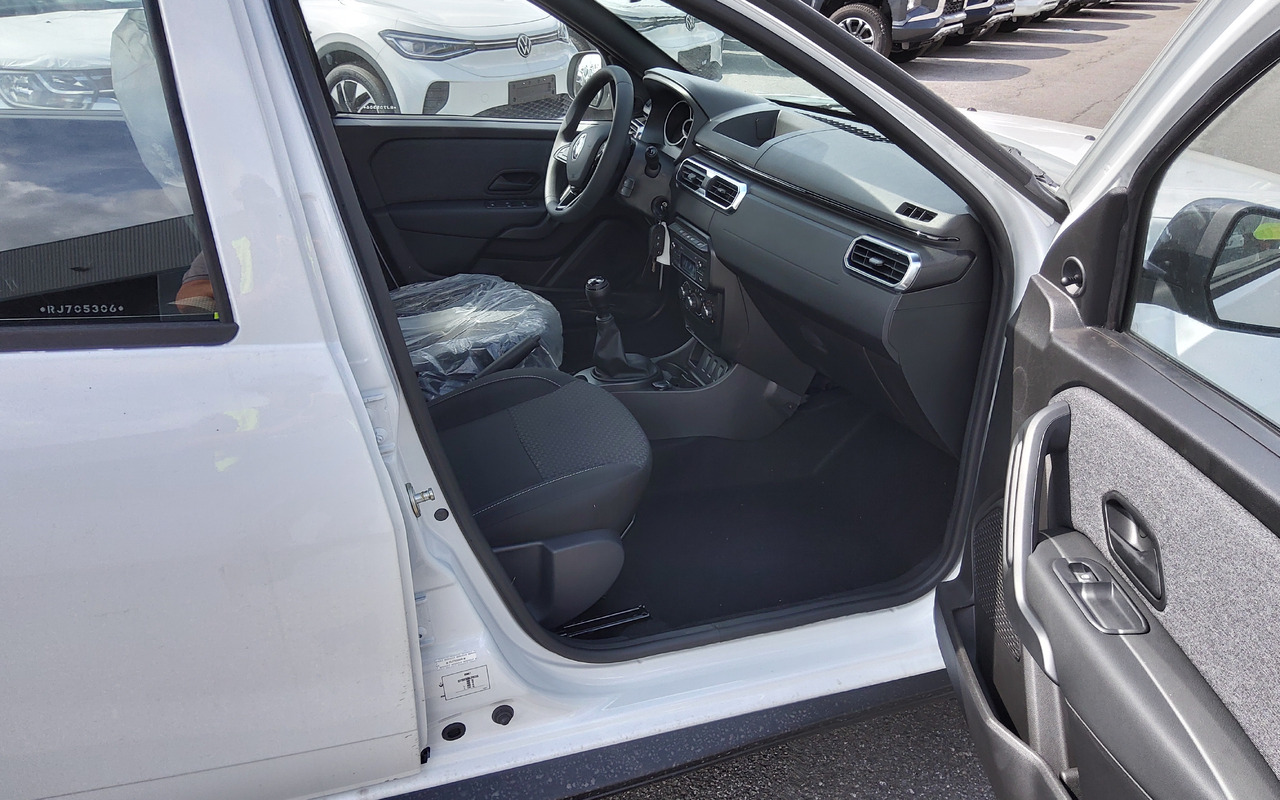 Nov Poltovornjak Renault Oroch Pick-up 4x2 1.6L Petrol Manual new model: slika 12 Nov Poltovornjak Renault Oroch Pick-up 4x2 1.6L Petrol Manual new model: slika 12