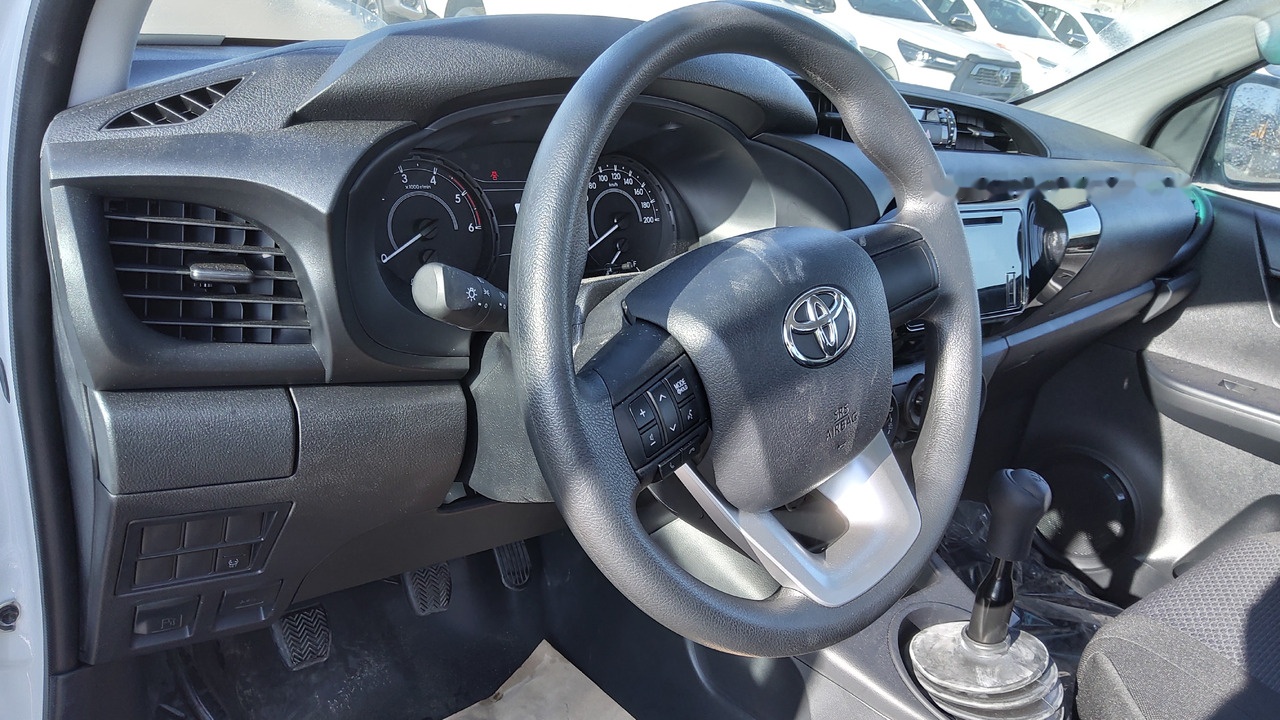 Poltovornjak Toyota Hilux / Revo Pick-up single Cab pack security 2.4L Turbo Diesel Manual: slika 12