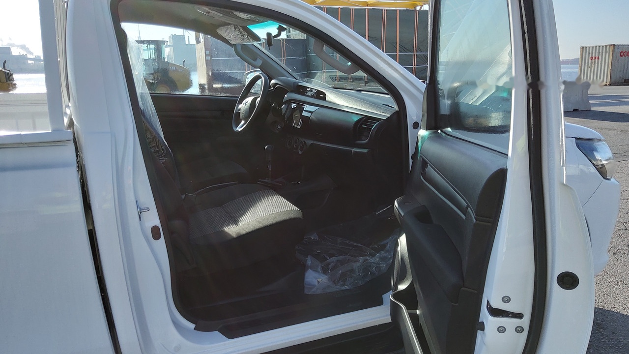Poltovornjak Toyota Hilux / Revo Pick-up single Cab pack security 2.4L Turbo Diesel Manual: slika 9