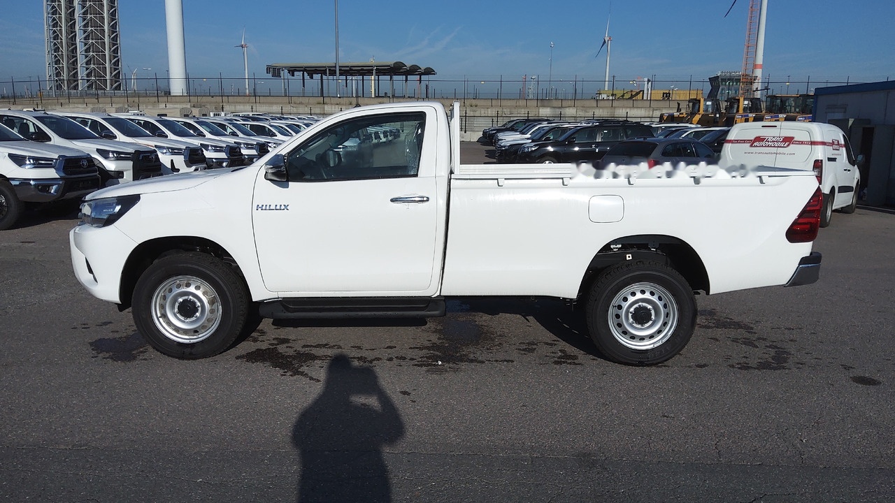 Poltovornjak Toyota Hilux / Revo Pick-up single Cab pack security 2.4L Turbo Diesel Manual: slika 6
