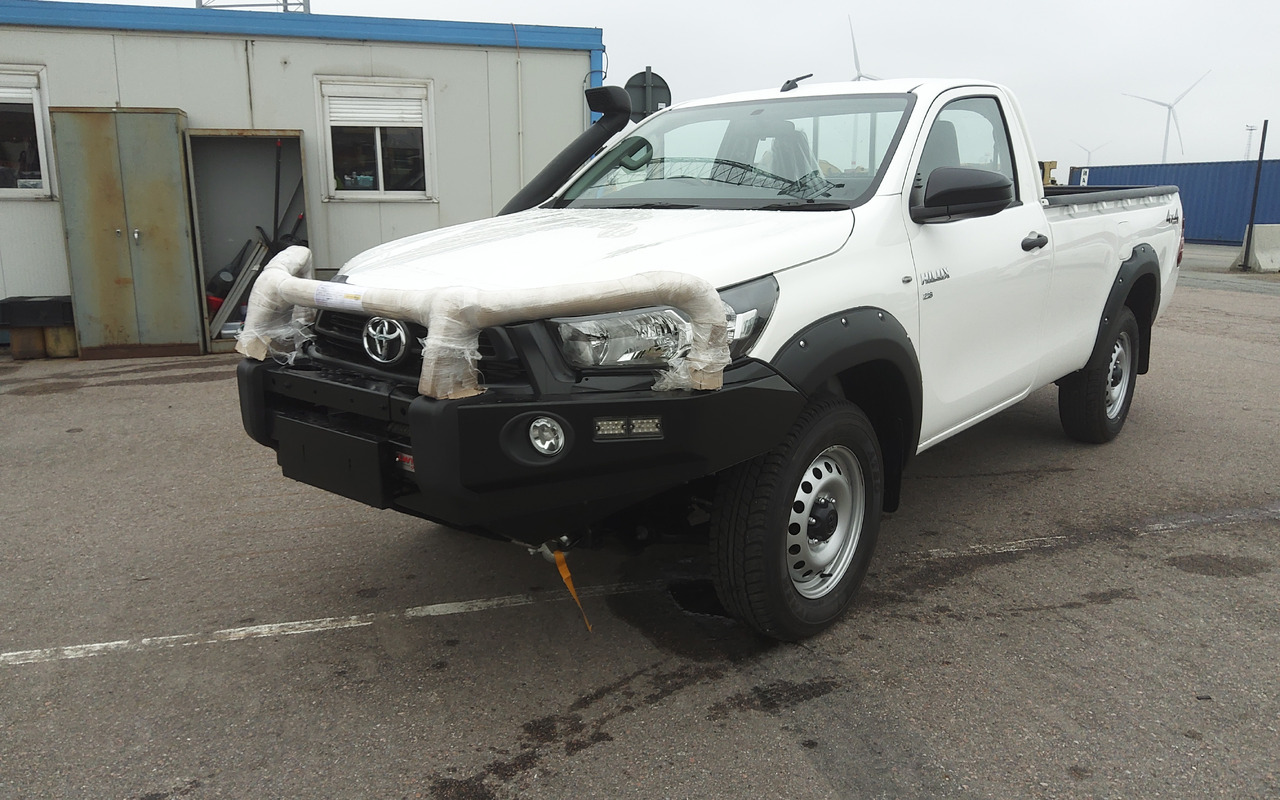 Toyota Hilux / Revo RHD Pick-up single Cab 2.8L Diesel Manual - Avtomobil: slika 1 Toyota Hilux / Revo RHD Pick-up single Cab 2.8L Diesel Manual - Avtomobil: slika 1