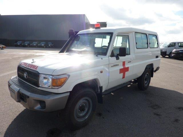 Toyota Land Cruiser 78 Metal top hzj 78 ambulance 4.2L Diesel Manual - Avtomobil: slika 1 Toyota Land Cruiser 78 Metal top hzj 78 ambulance 4.2L Diesel Manual - Avtomobil: slika 1