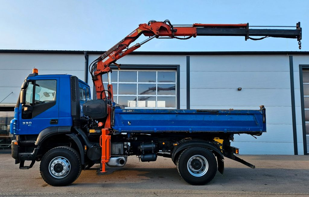 Iveco Trakker 190T33 4x4 Euro5 Kran Atlas 120.2E Funk Iveco Trakker 190T33 4x4 Euro5 Kran Atlas 120.2E Funk - Tovornjak prekucnik, Tovornjak z dvigalom: slika 2 Iveco Trakker 190T33 4x4 Euro5 Kran Atlas 120.2E Funk Iveco Trakker 190T33 4x4 Euro5 Kran Atlas 120.2E Funk - Tovornjak prekucnik, Tovornjak z dvigalom: slika 2