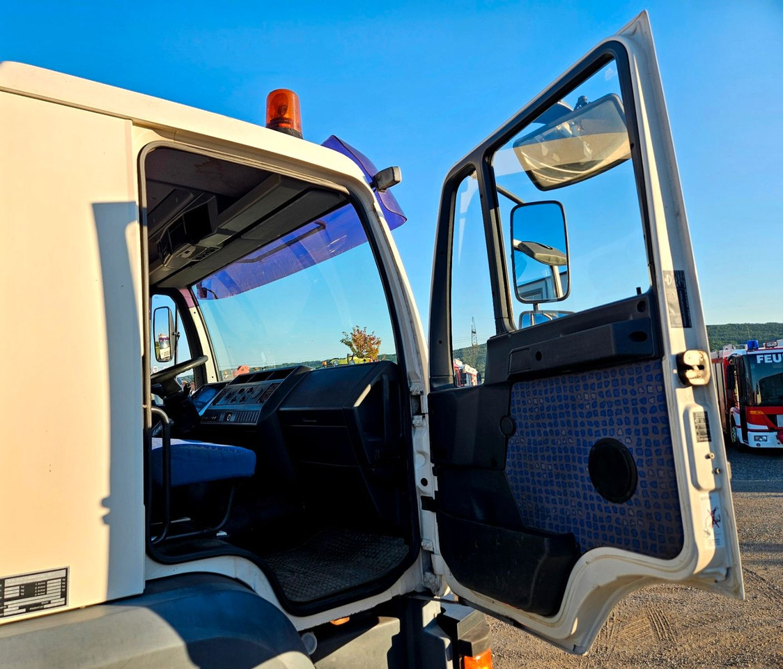 Tovornjak prekucnik, Tovornjak z dvigalom MAN LE 14.250 4x4 HIAB 077BS-2 Kran Greifer: slika 21 Tovornjak prekucnik, Tovornjak z dvigalom MAN LE 14.250 4x4 HIAB 077BS-2 Kran Greifer: slika 21