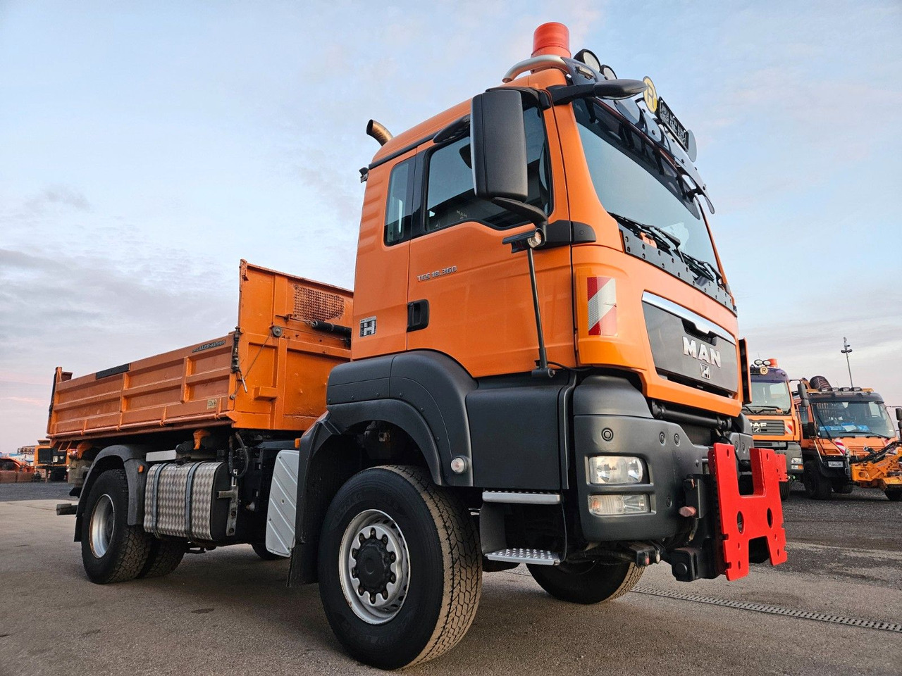 MAN TGS 18.360 4x4 BL Euro5 Meiller - Tovornjak prekucnik: slika 4 MAN TGS 18.360 4x4 BL Euro5 Meiller - Tovornjak prekucnik: slika 4