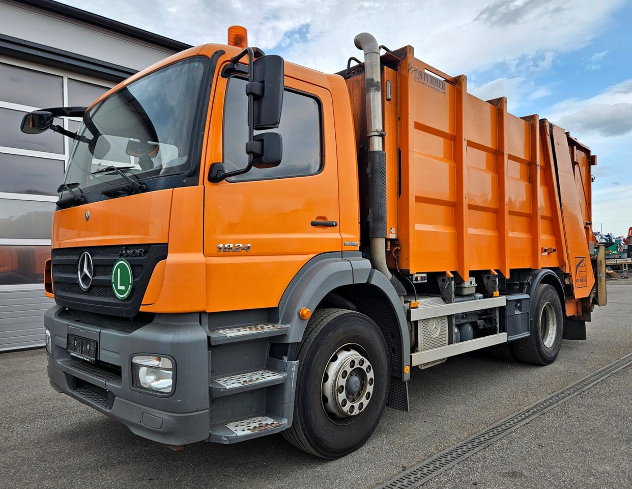 Mercedes-Benz AXOR 1824 ZOELLER Stummer Medium Variopress - Smetarski tovornjak: slika 1 Mercedes-Benz AXOR 1824 ZOELLER Stummer Medium Variopress - Smetarski tovornjak: slika 1
