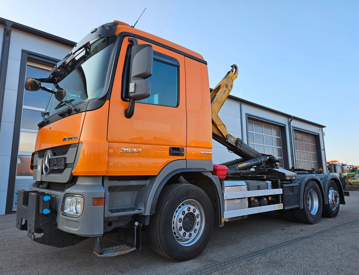 Mercedes-Benz Actros 2532 6x2 MP3 Euro5 - Kotalni prekucni tovornjak: slika 1 Mercedes-Benz Actros 2532 6x2 MP3 Euro5 - Kotalni prekucni tovornjak: slika 1