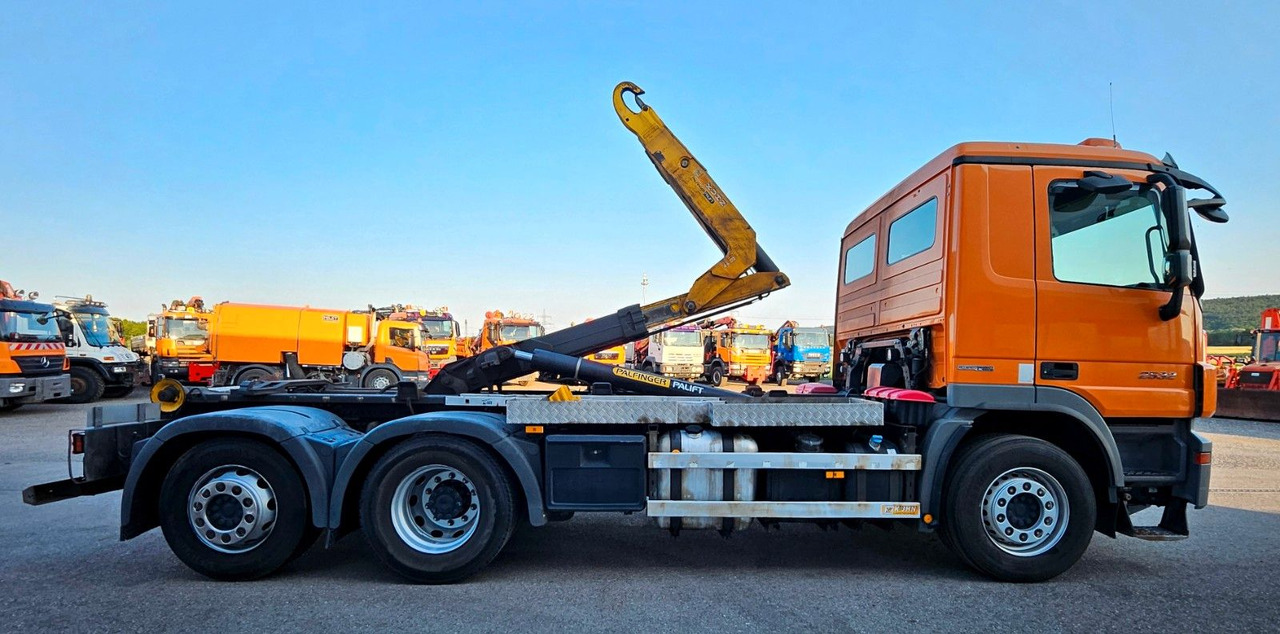 Mercedes-Benz Actros 2532 6x2 MP3 Euro5 - Kotalni prekucni tovornjak: slika 5 Mercedes-Benz Actros 2532 6x2 MP3 Euro5 - Kotalni prekucni tovornjak: slika 5