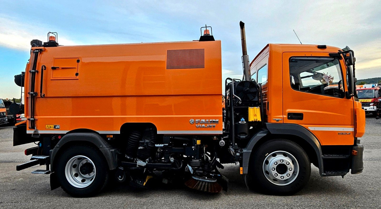 Mercedes-Benz Atego 1324 Euro6 FAUN Viajet 6 Aufbaumotor - Vozilo za pometanje: slika 2 Mercedes-Benz Atego 1324 Euro6 FAUN Viajet 6 Aufbaumotor - Vozilo za pometanje: slika 2