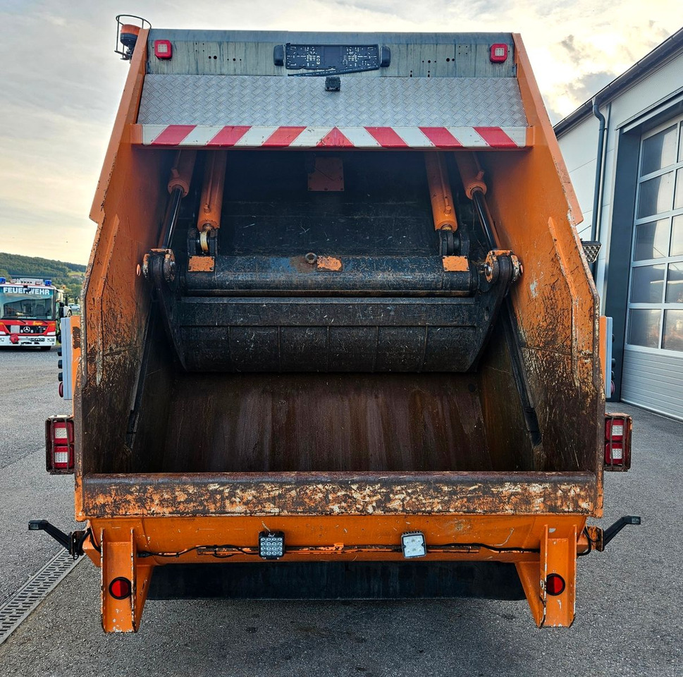Mercedes-Benz Econic 2630 ZOELLER Magnum X1 Variopress Euro6 - Smetarski tovornjak: slika 4 Mercedes-Benz Econic 2630 ZOELLER Magnum X1 Variopress Euro6 - Smetarski tovornjak: slika 4