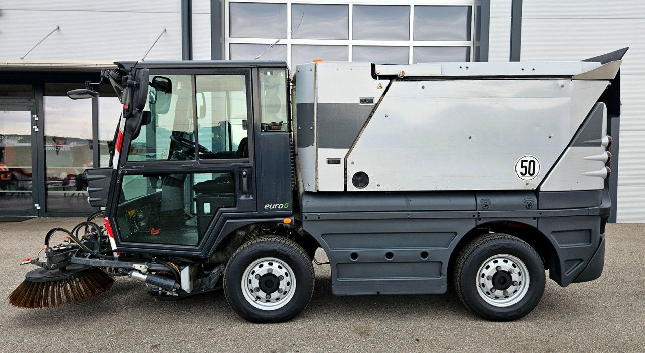 Schmidt Swingo Compact 200 Euro6 - Vozilo za pometanje: slika 2 Schmidt Swingo Compact 200 Euro6 - Vozilo za pometanje: slika 2