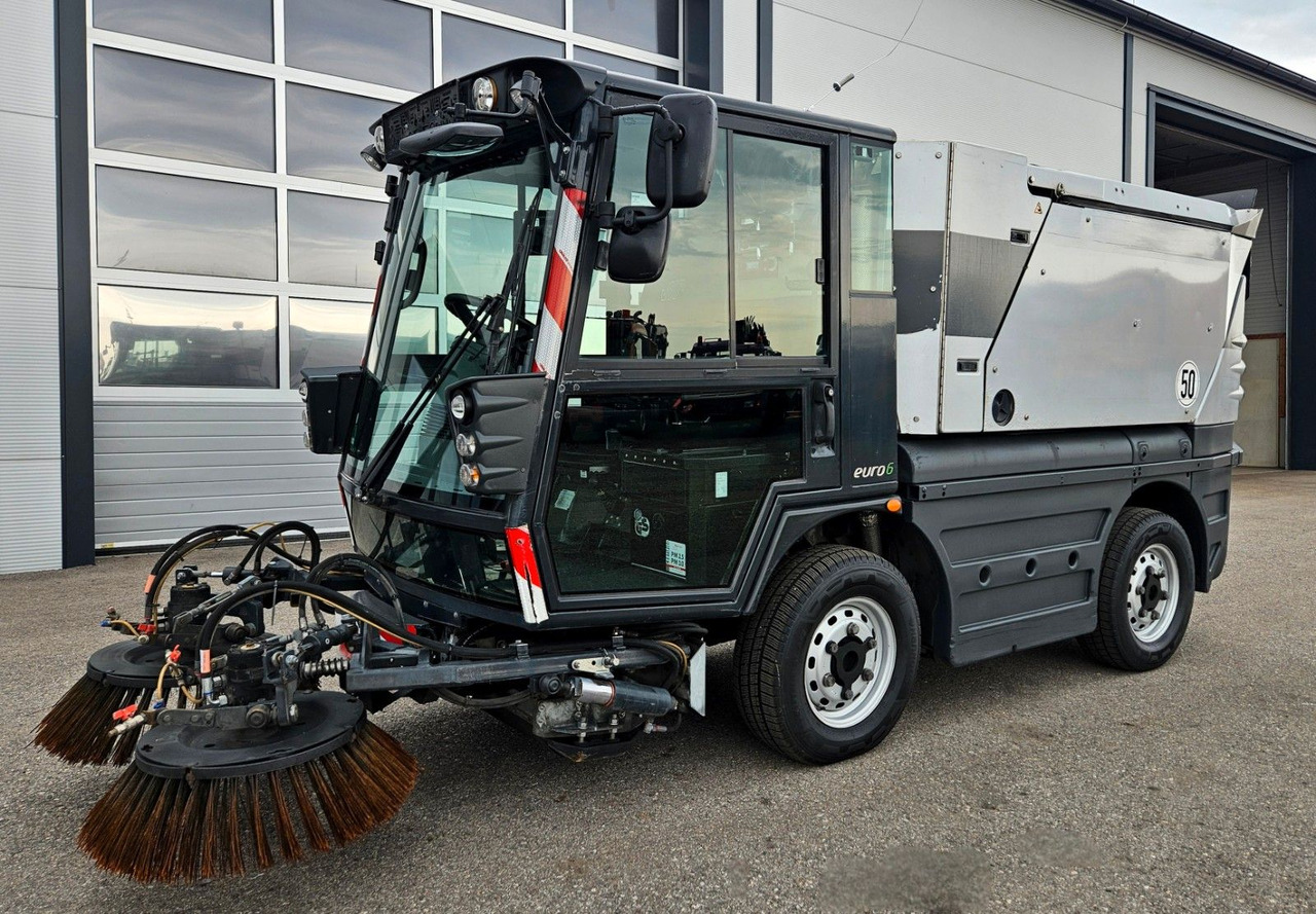 Schmidt Swingo Compact 200 Euro6 - Vozilo za pometanje: slika 1 Schmidt Swingo Compact 200 Euro6 - Vozilo za pometanje: slika 1