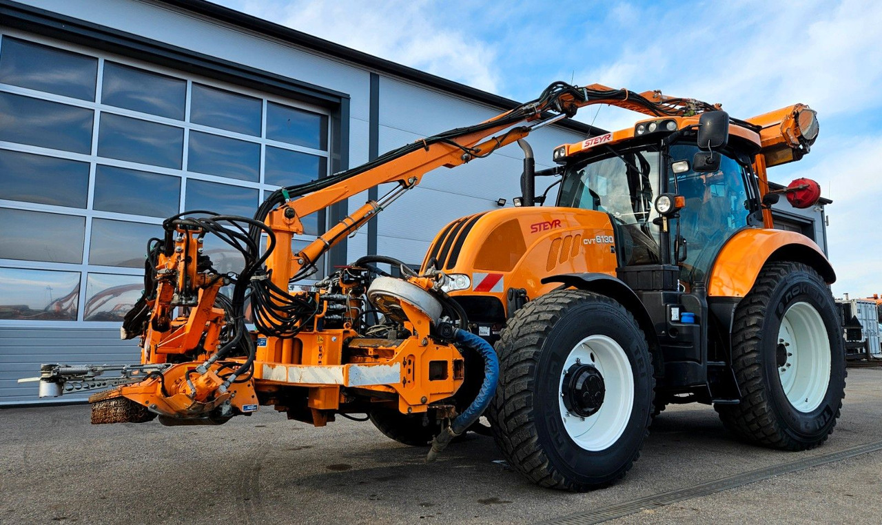 Steyr CVT 6130 Mulag MKM700 Mähkombination Kommunal - Mestni traktor: slika 1 Steyr CVT 6130 Mulag MKM700 Mähkombination Kommunal - Mestni traktor: slika 1